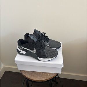 Nike Black and White Training Sneakers